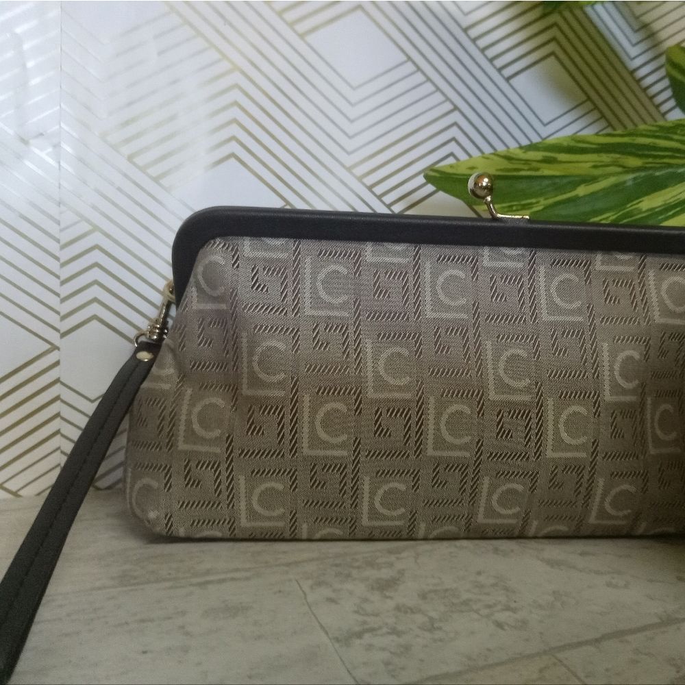 Liz Claiborne small clutch bag